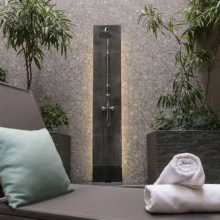 47 Luxury Suites-3